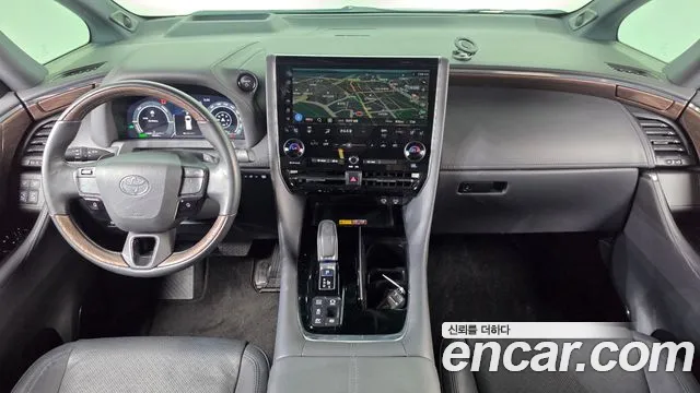 Toyota Alphard — фото 7