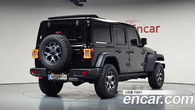 Jeep Wrangler — фото 1
