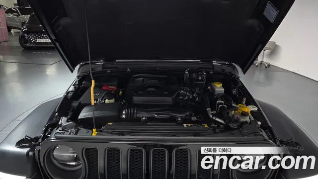 Jeep Wrangler — фото 5
