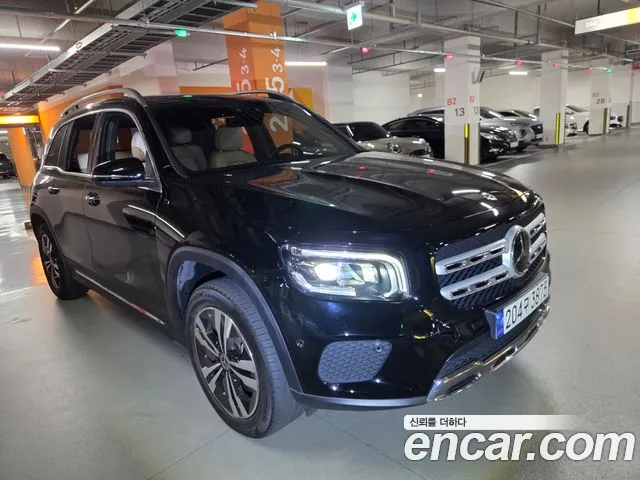 Mercedes-Benz GLB-Class — фото 1