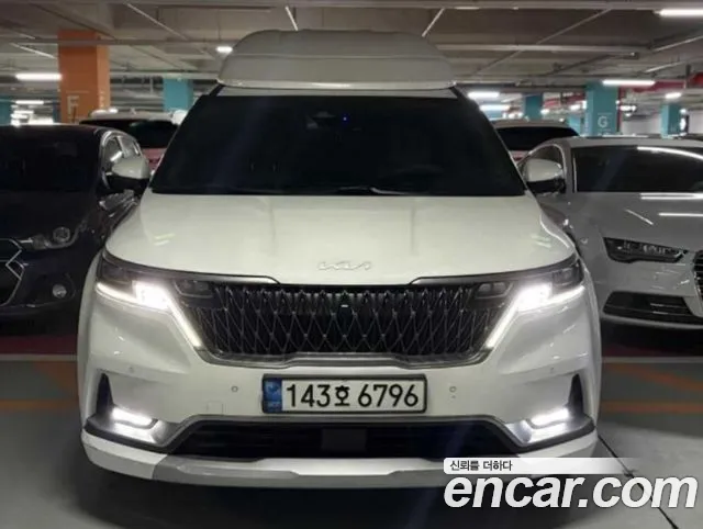 Kia Carnival — фото 1