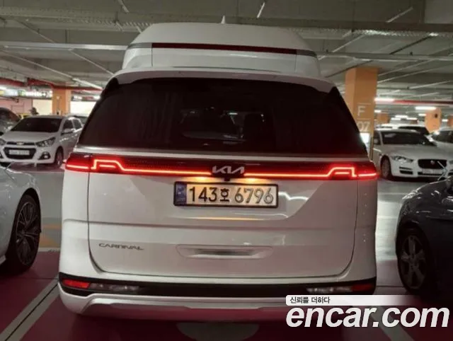 Kia Carnival — фото 4