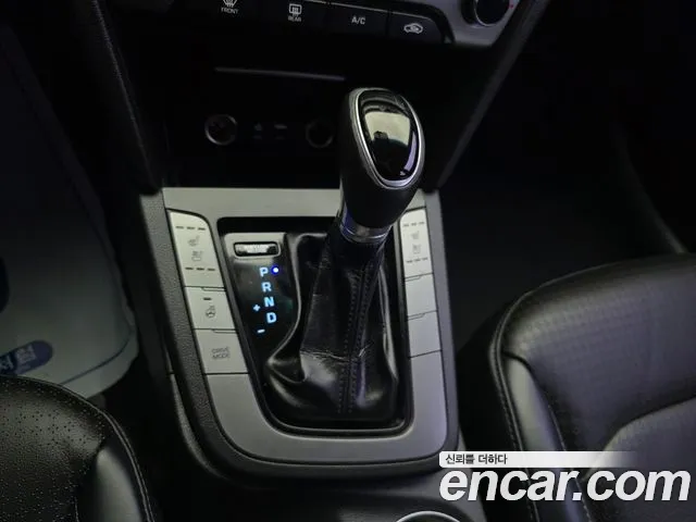 Hyundai Avante — фото 12