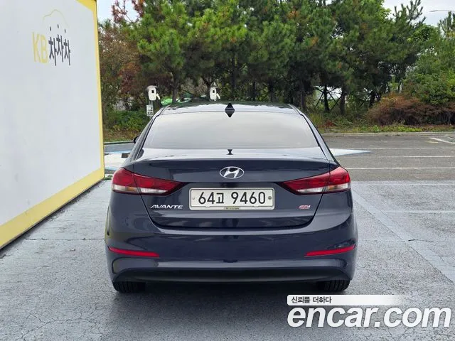Hyundai Avante — фото 4