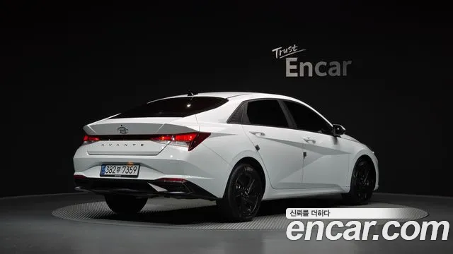 Hyundai Avante — фото 2