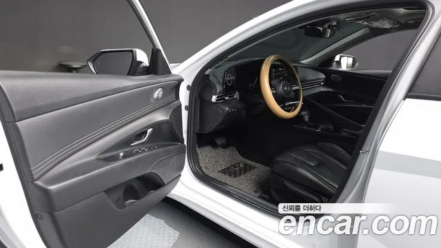 Hyundai Avante — фото 10