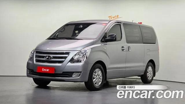 Hyundai Starex — фото 1