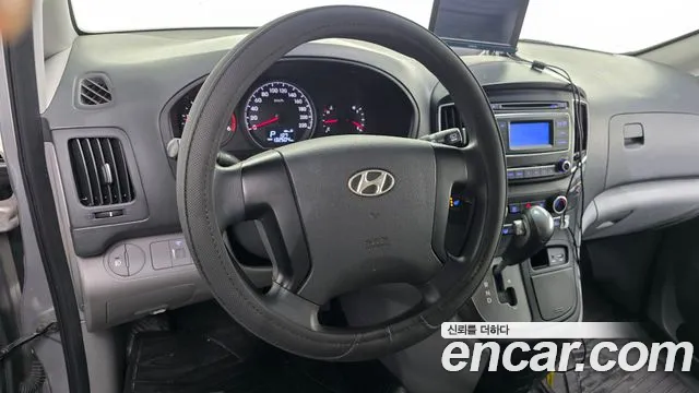Hyundai Starex — фото 12