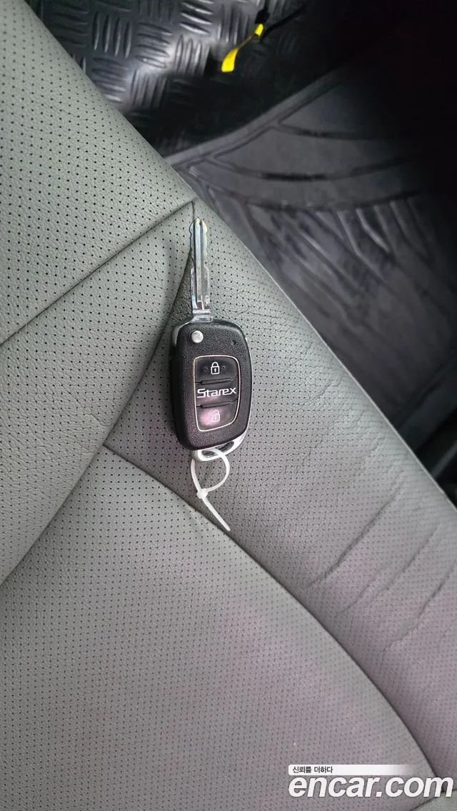 Hyundai Starex — фото 17