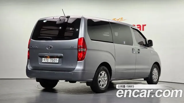 Hyundai Starex — фото 2