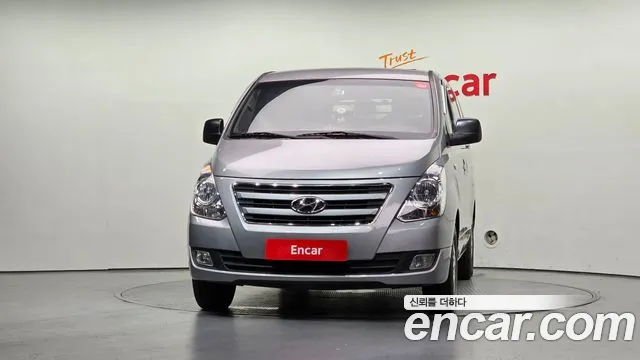 Hyundai Starex — фото 3