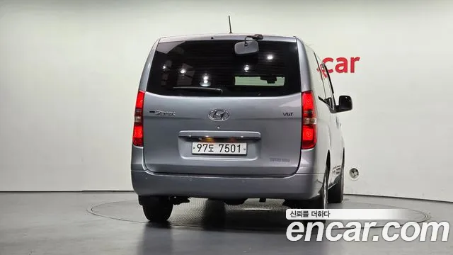 Hyundai Starex — фото 4