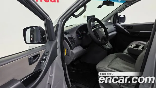 Hyundai Starex — фото 10