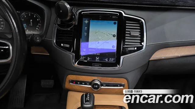 Volvo XC90 — фото 13