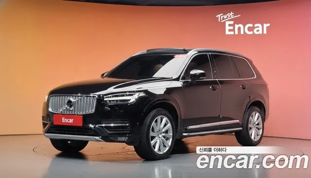 Volvo XC90 — фото 20