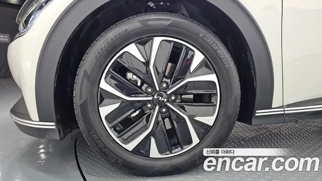 Kia EV6 — фото 4