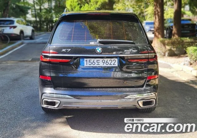 BMW X7 — фото 2