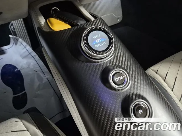 Maserati MC20 — фото 15