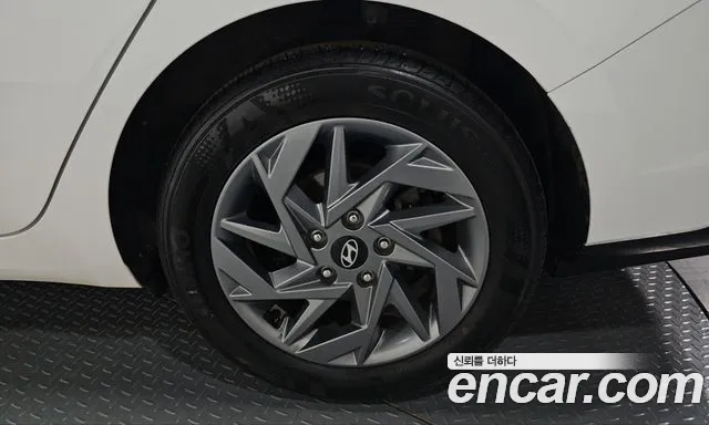 Hyundai Avante — фото 21