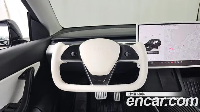 Tesla Model Y — фото 12