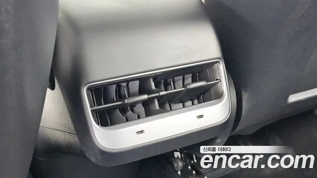 Tesla Model Y — фото 17