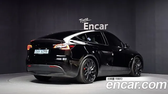 Tesla Model Y — фото 2