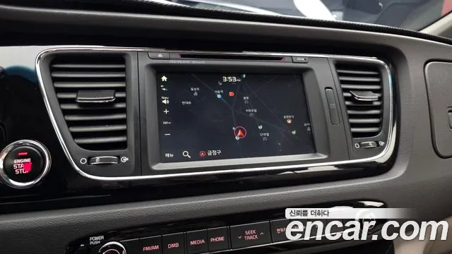 Kia Carnival — фото 13