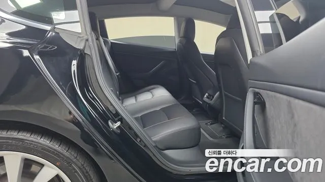 Tesla Model 3 — фото 10
