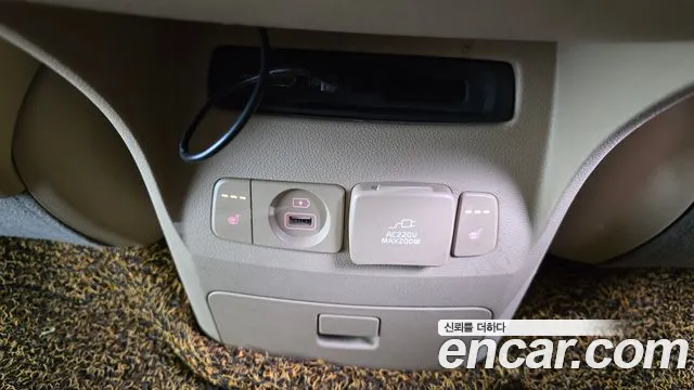 Kia Carnival — фото 19