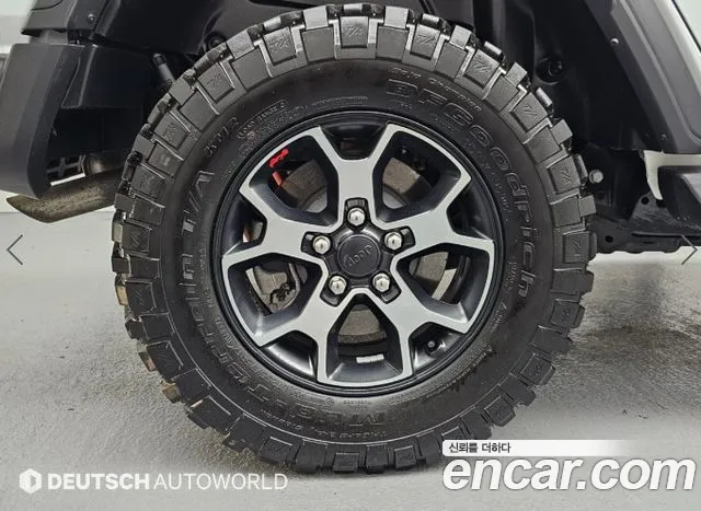 Jeep Wrangler — фото 6