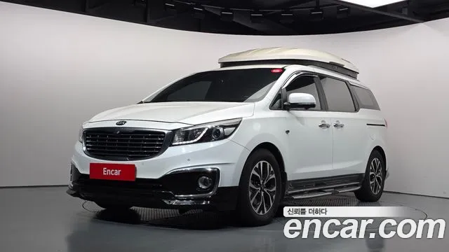 Kia Carnival — фото 1