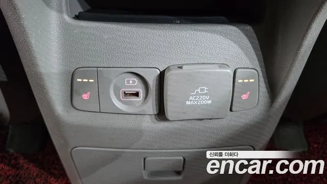 Kia Carnival — фото 17