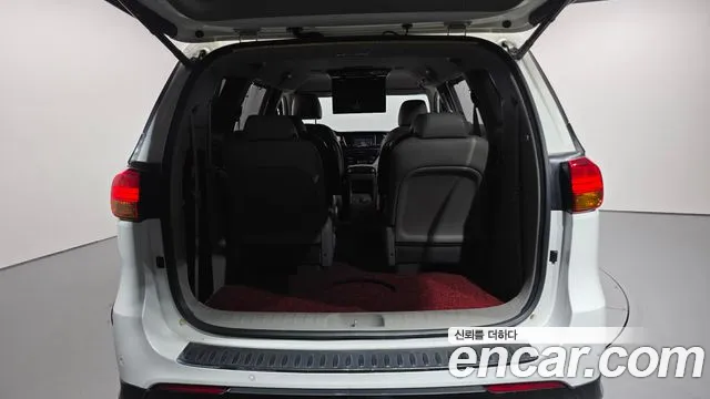 Kia Carnival — фото 19