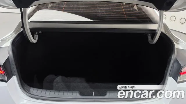 Hyundai Avante — фото 17