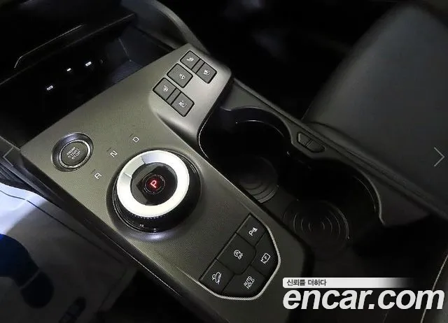 Kia Sportage — фото 12