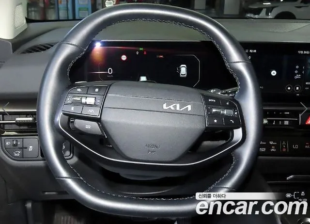 Kia Sportage — фото 8