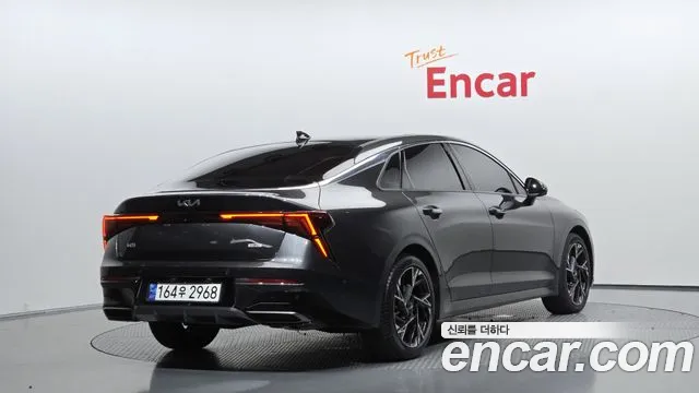 Kia K5 — фото 1