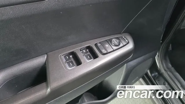 Kia Sportage — фото 16