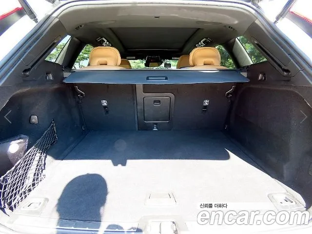 Volvo XC60 — фото 17