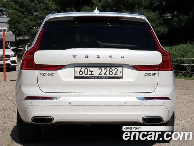 Volvo XC60 — фото 4
