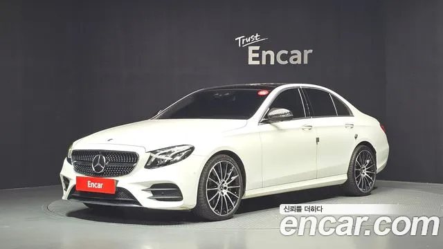 Mercedes-Benz E-Class — фото 1