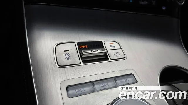 Genesis GV70 — фото 12