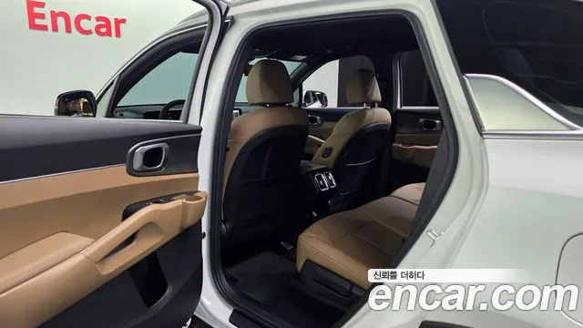 Kia Sorento — фото 26