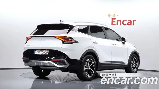 Kia Sportage — фото 1