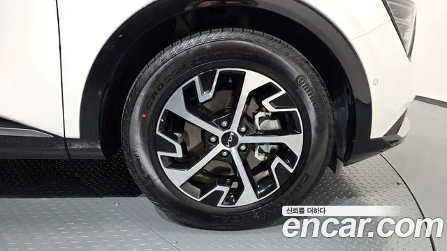 Kia Sportage — фото 21