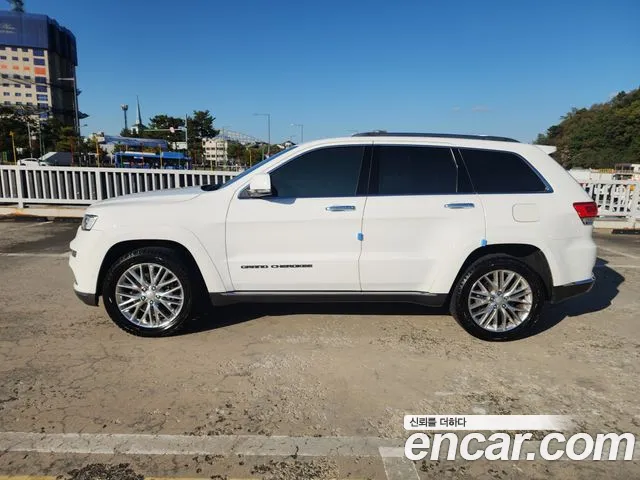 Jeep Cherokee — фото 17