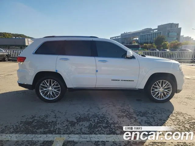 Jeep Cherokee — фото 18