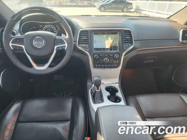 Jeep Cherokee — фото 8
