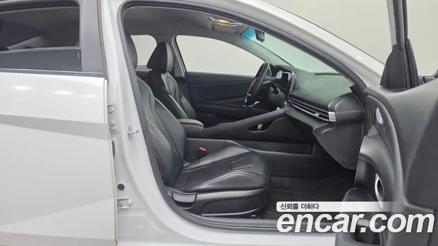 Hyundai Avante — фото 11