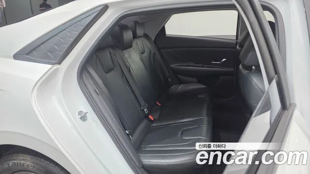 Hyundai Avante — фото 12